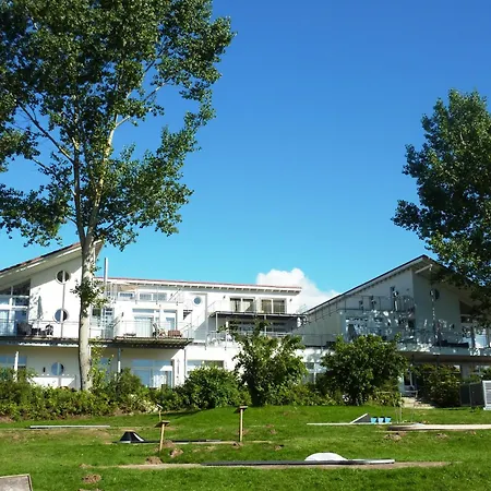 Strandlaeufer 111 * Granzow