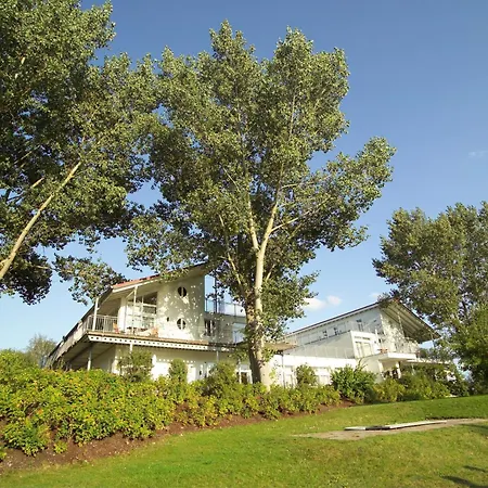 Strandlaeufer 111 * Granzow